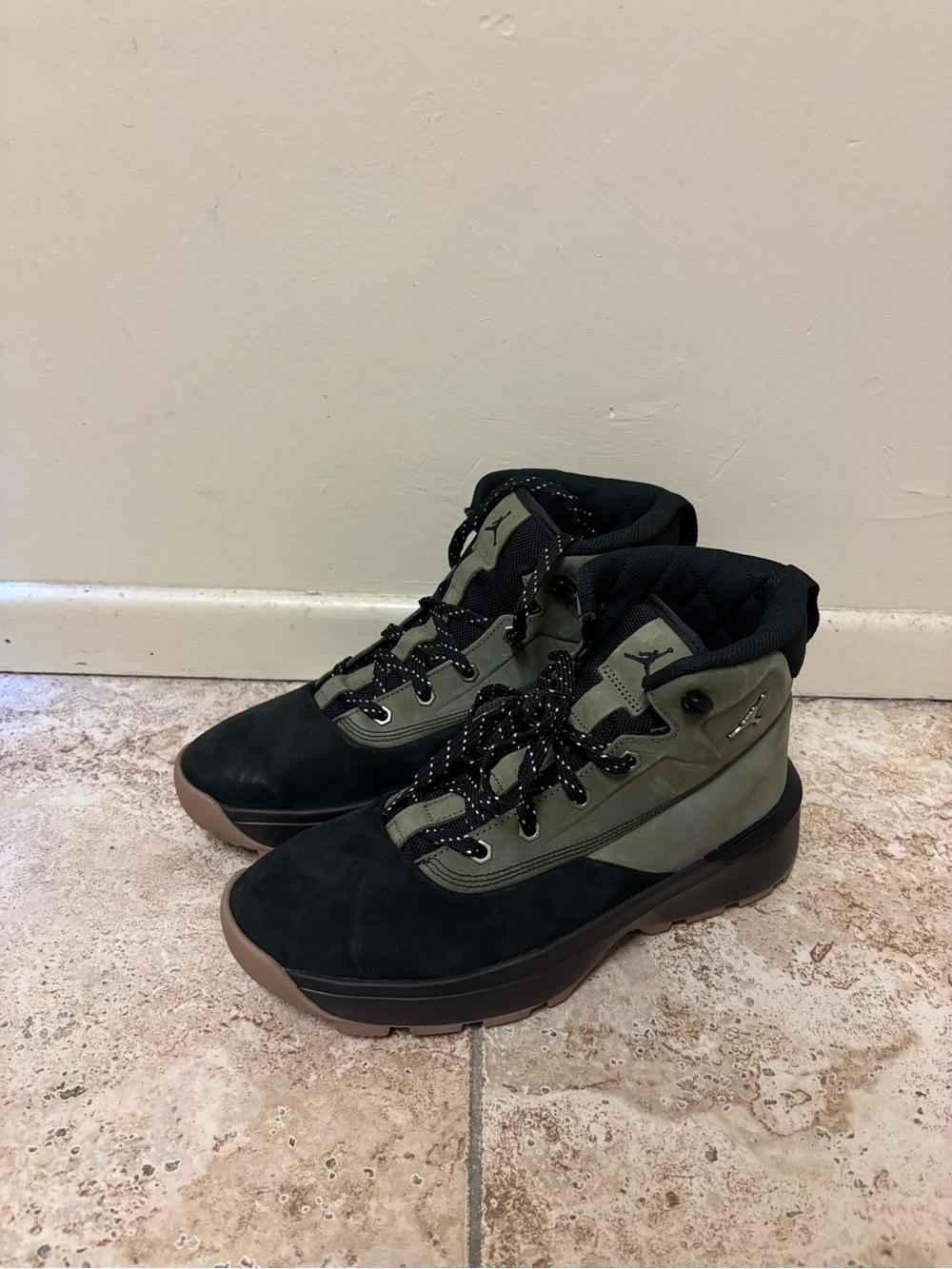MENS SIZE 9.5 Nike Jordan City Boot Hiking/Work HV4580-201 OLIVE GREEN - NEW